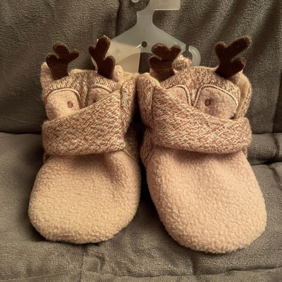Baby deer booties - Picture 1 of 5